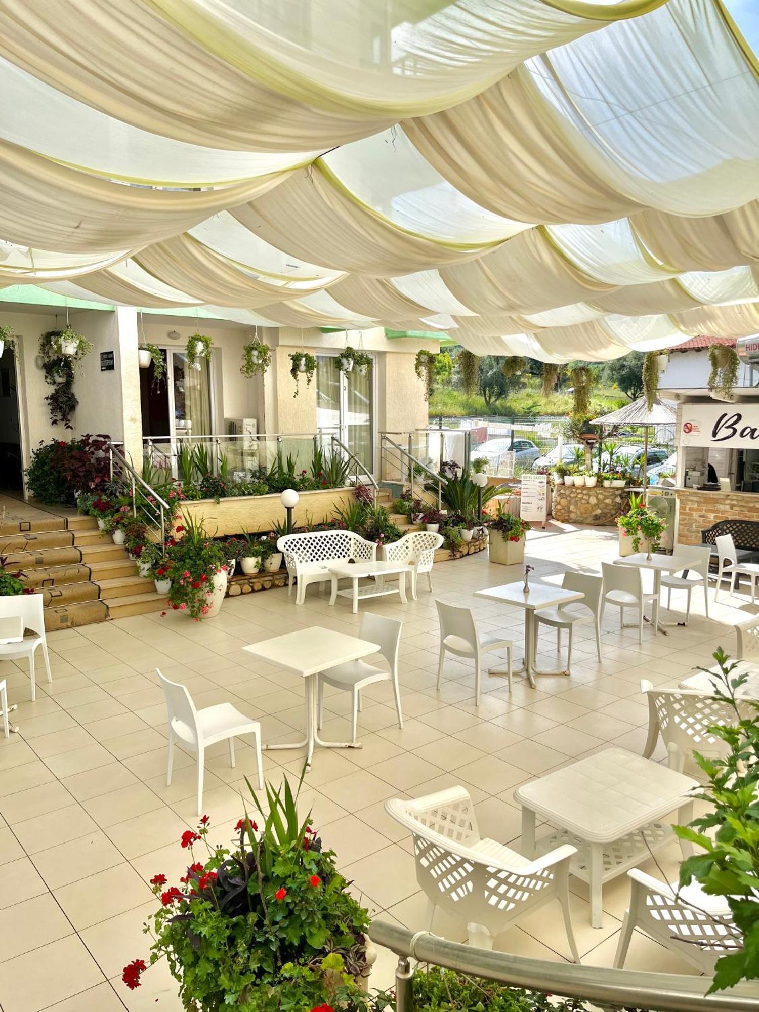 Hotel Garden Radhime Exterior photo